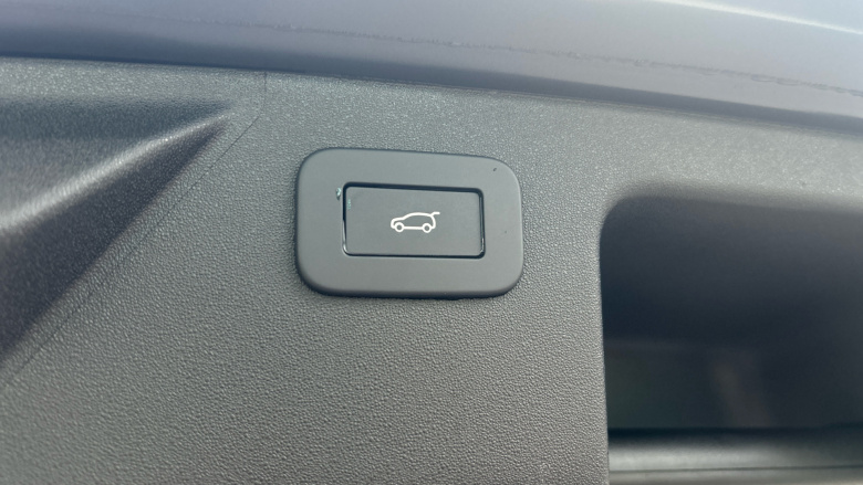 Land Rover Discovery Sport 2.0 D200 Dynamic SE 5dr Auto [7 Seat] Diesel Station Wagon